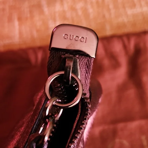 Gucci Clutch - Picture 10 of 10